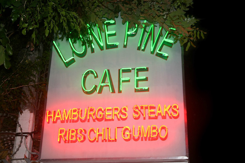 lone-pine-cafe-phnom-penh-IMG-5113